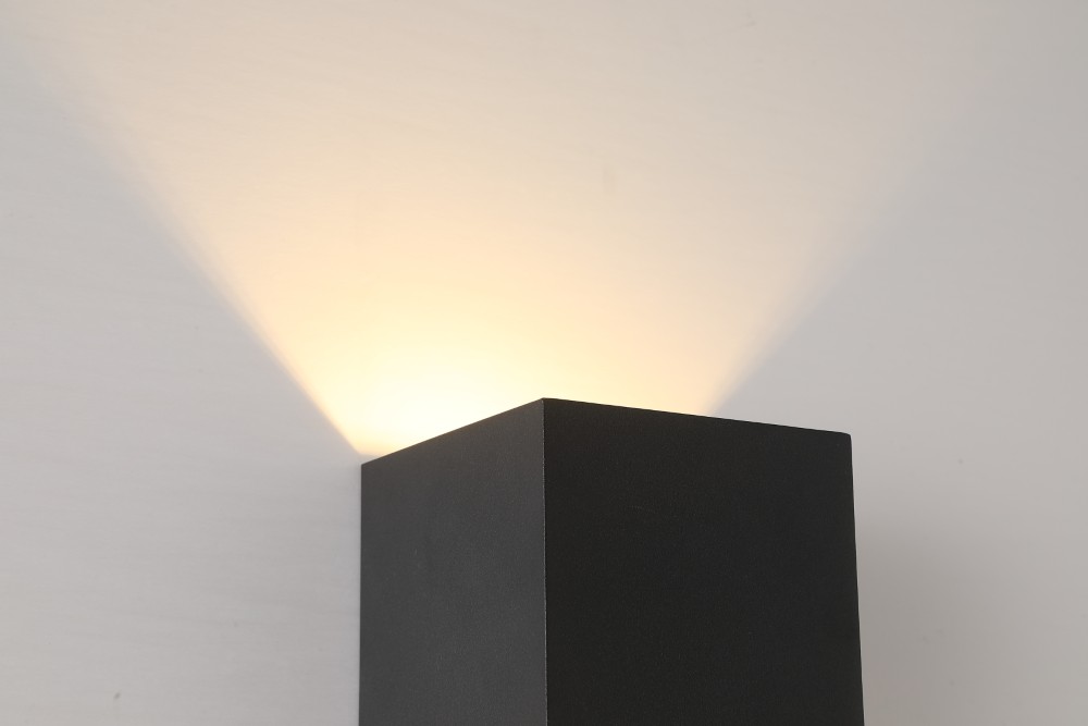 Aufputz-Spot Newton Up & Down Schwarz Searchlight 5053423285207