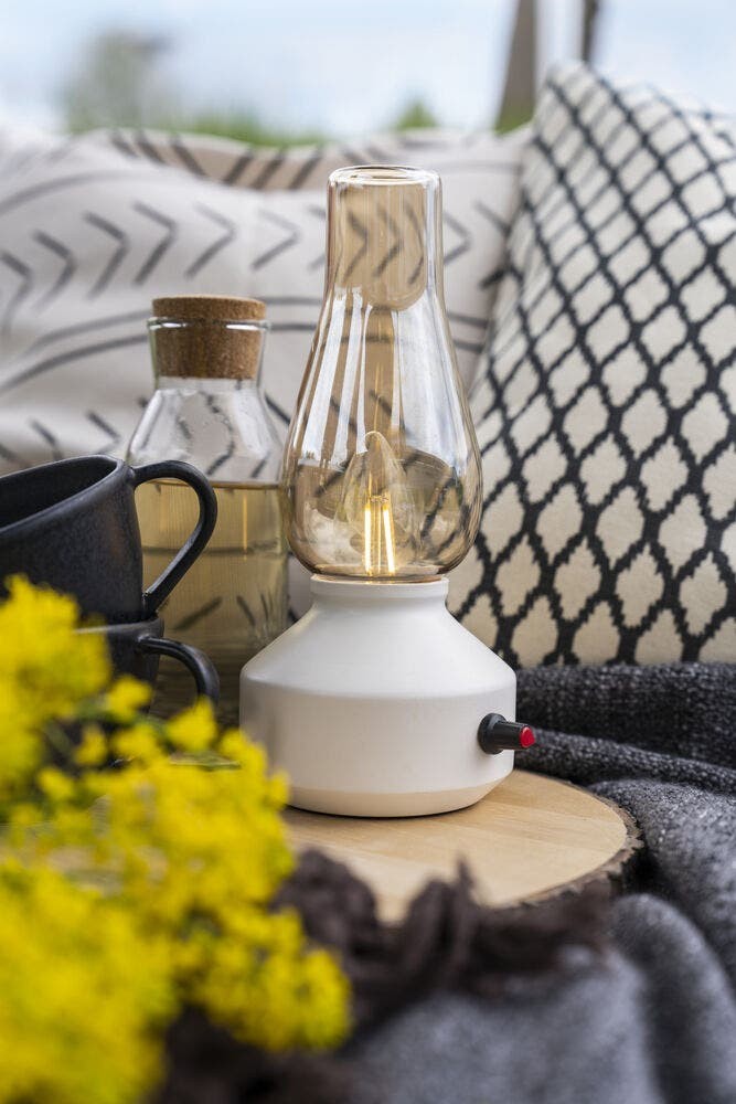 Nostalgische Tischlampe Tabbie Weiße wiederaufladbare Weiße KonstSmide 7318300030324
