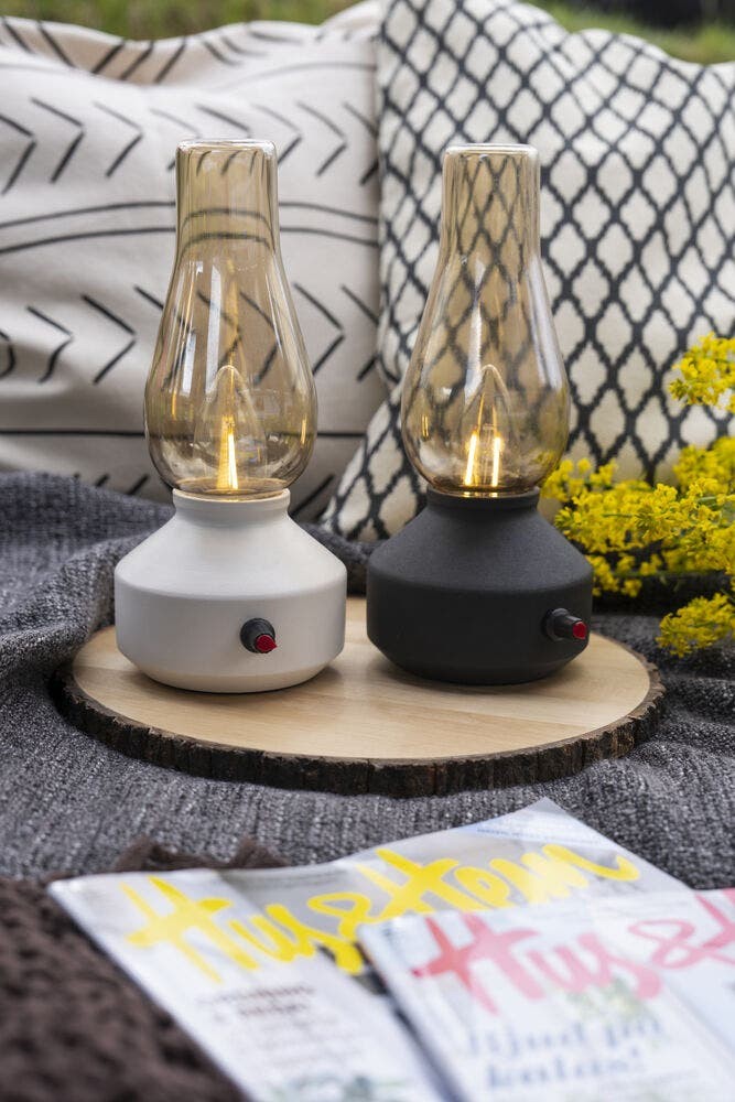 Nostalgische Tischlampe Tabbie Weiße wiederaufladbare Weiße KonstSmide 7318300030324