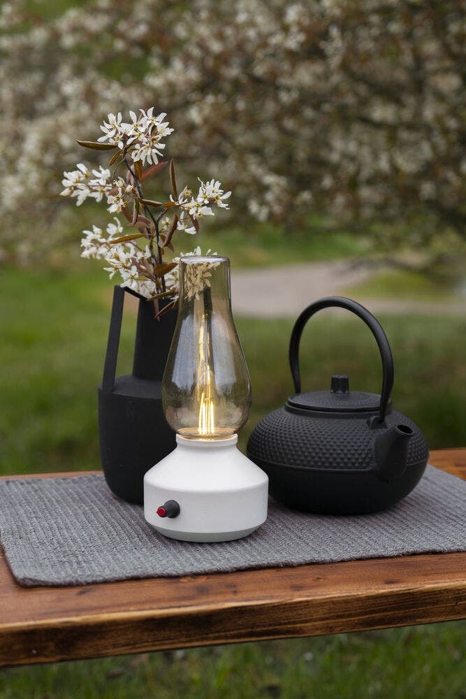 Nostalgische Tischlampe Tabbie Weiße wiederaufladbare Weiße KonstSmide 7318300030324