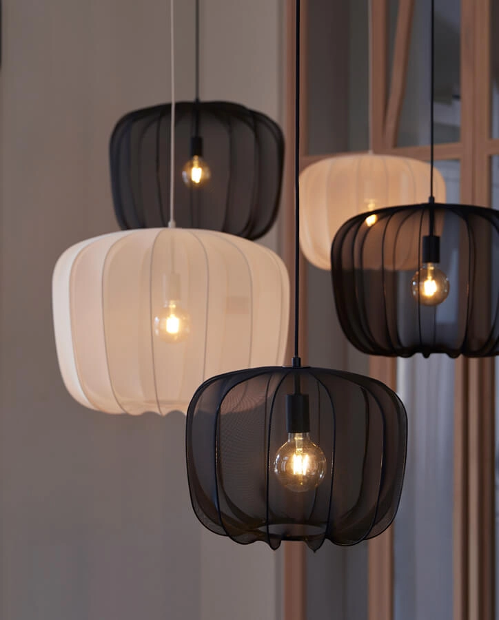 Böhmische Pendelleuchte Plumeria schwarz Ø 50cm Light & Living 8717807651404