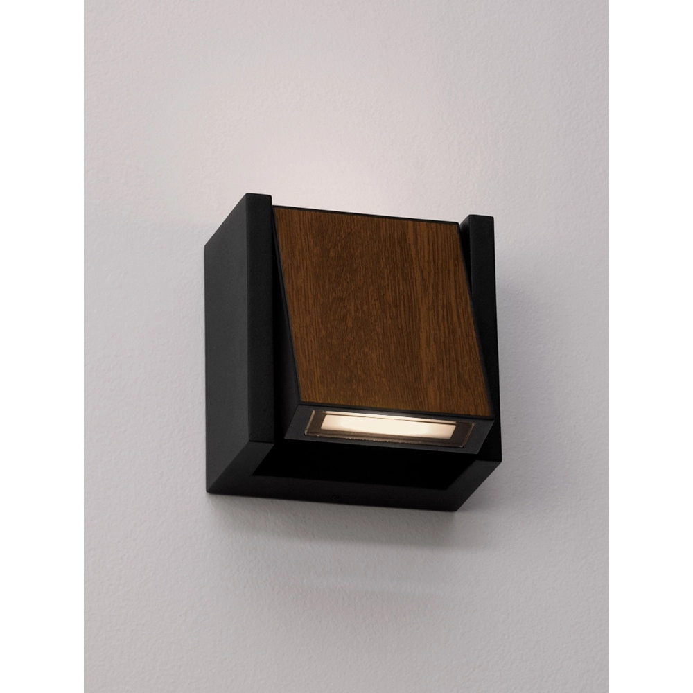 Wandleuchte Kioo schwarz mit Holz