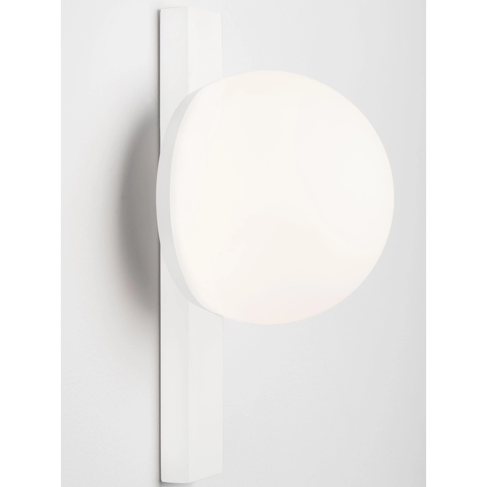 Einzigartige Wandlampe Remi Weiß Lyora 5212017494443