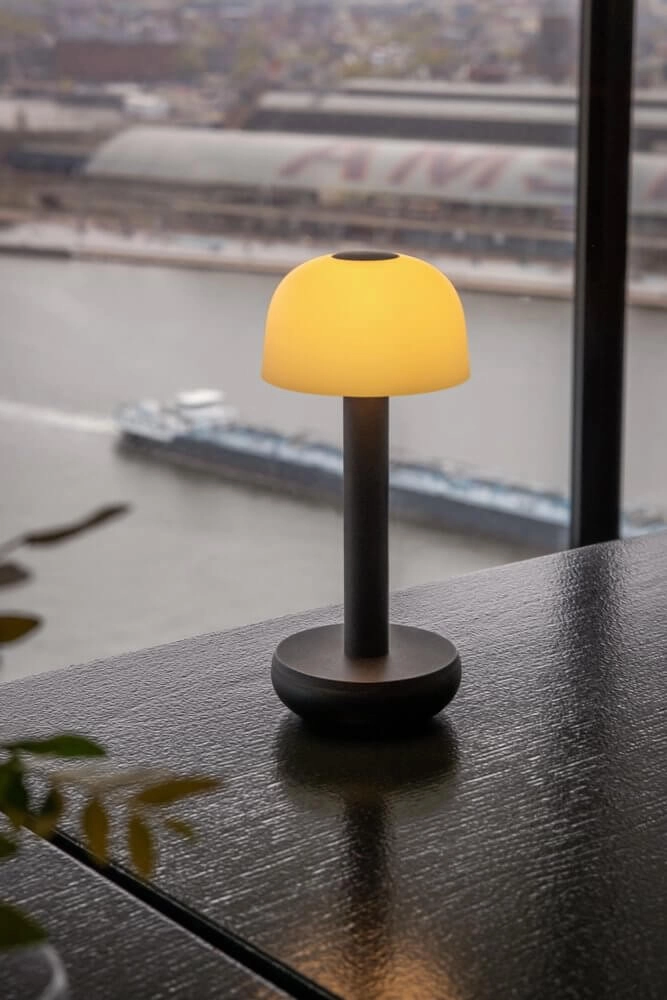 Wiederaufladbare Tischlampe Two Black Frosted Humble 7446023311366