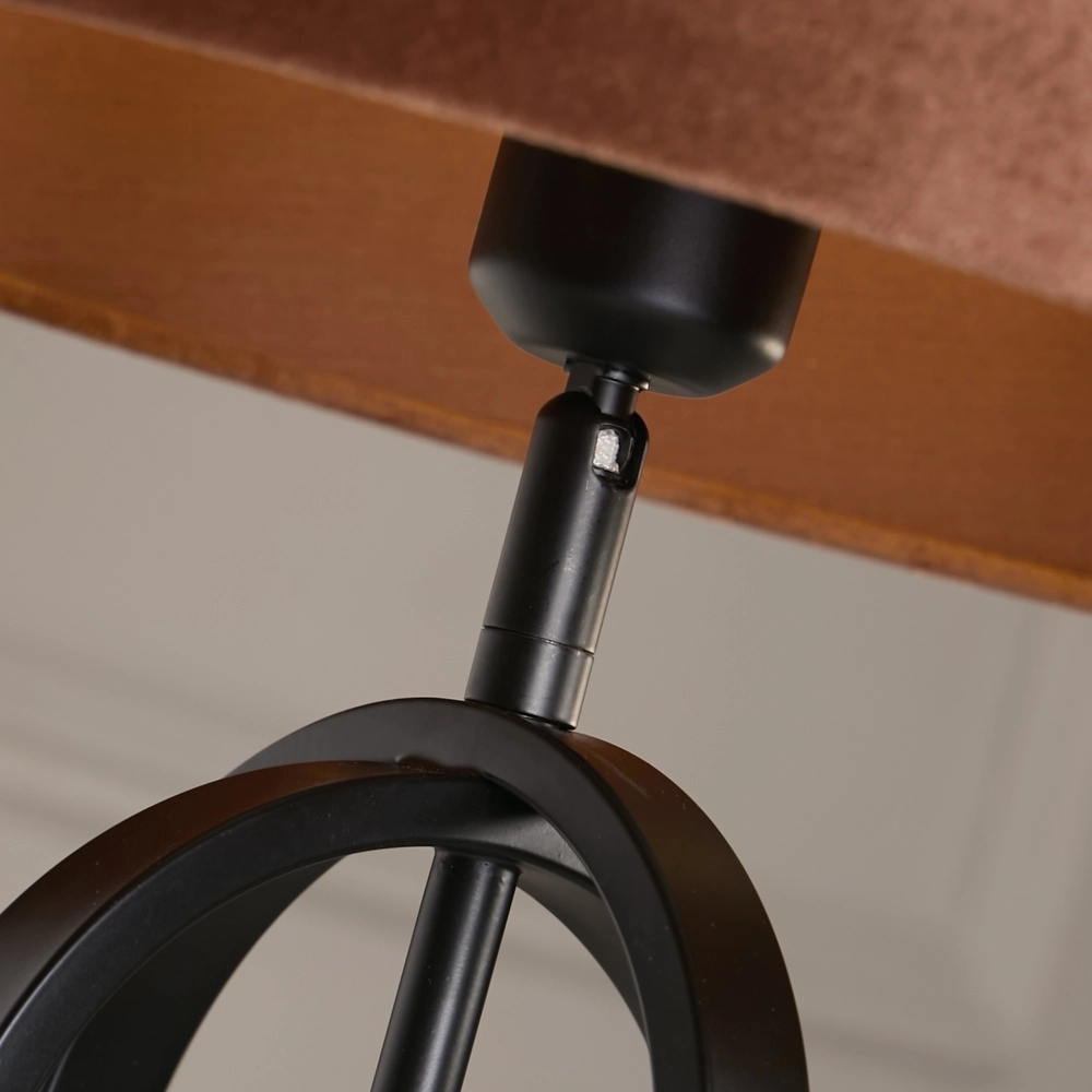Tischlampe Chic schwarz mit orangefarbener Kapuze Searchlight 5053423305394