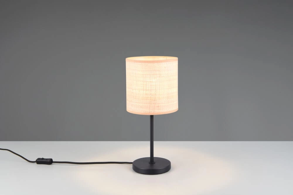 Schöne cremefarbene Tischlampe Aimee Ø 17cm Trio 4017807637311