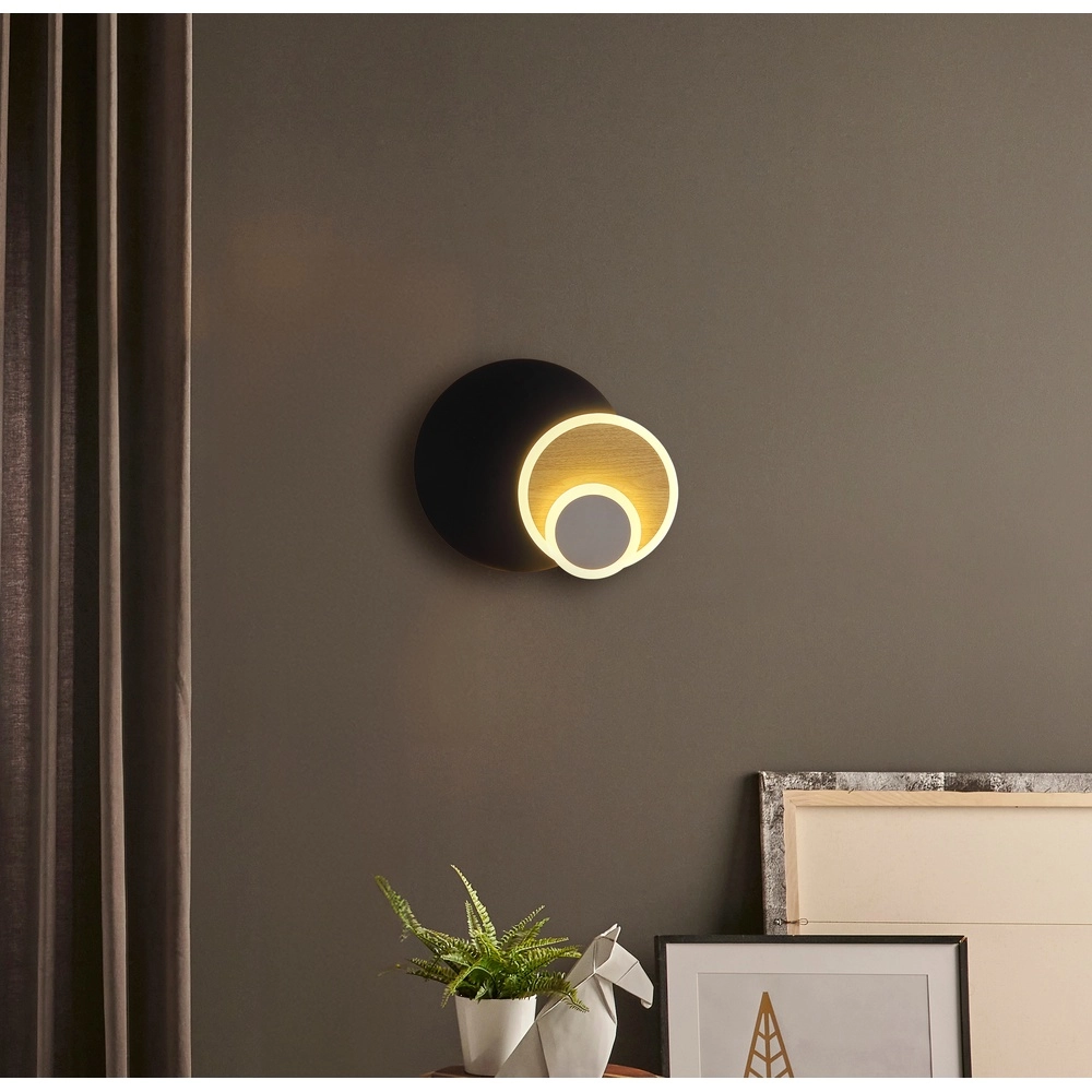 Schwarze Wandlampe Odonell mit Holz Globo 9007371566419