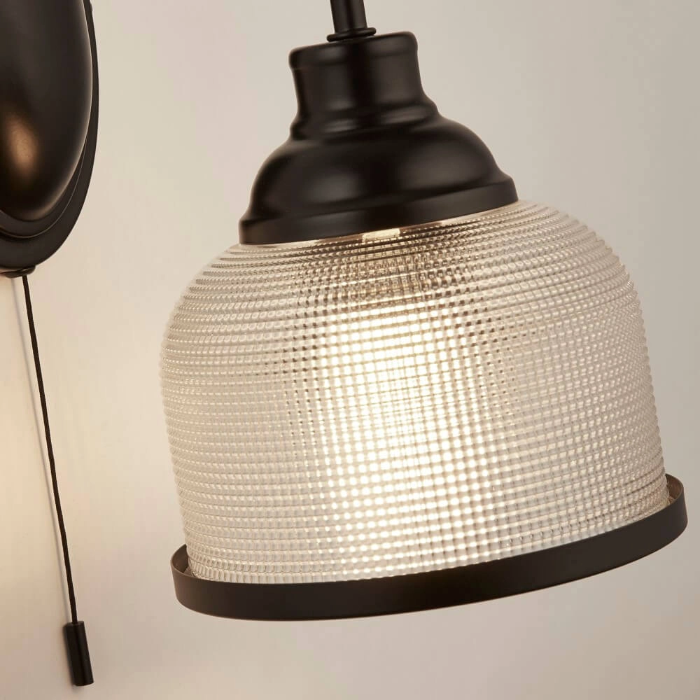 Wandlampe Highworth Schwarz Searchlight 5053423206301