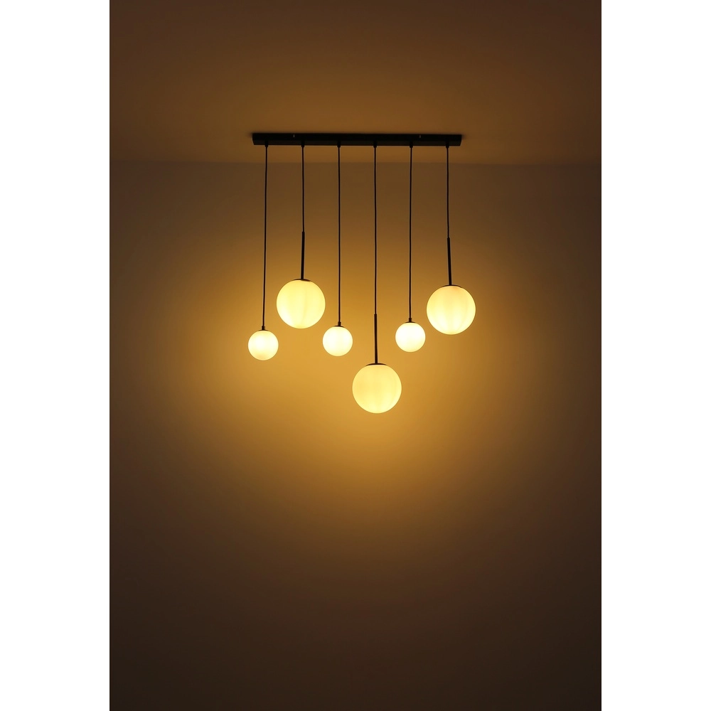 Design-Pendellampe Hallie 6-Licht Schwarz mit weißen Kugeln Globo 9007371448920