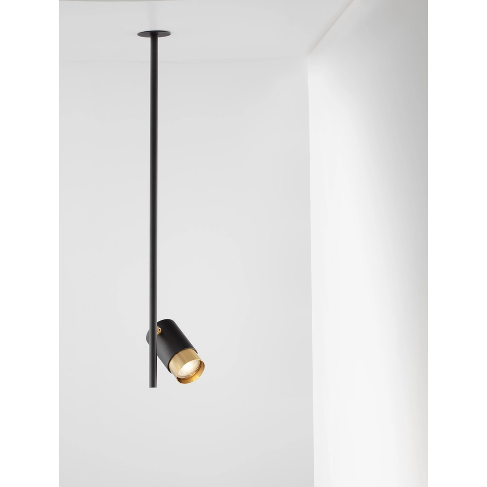 Deckenlampe Pongo nur in Schwarz und Gold eingebaut