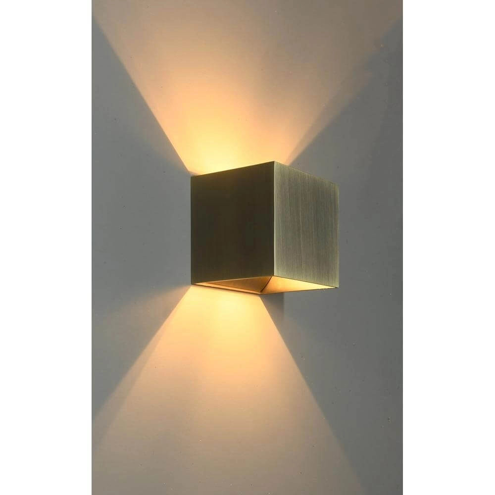 Quadratische Wandleuchte Gymm Antikbronze Artdelight 8720701102958