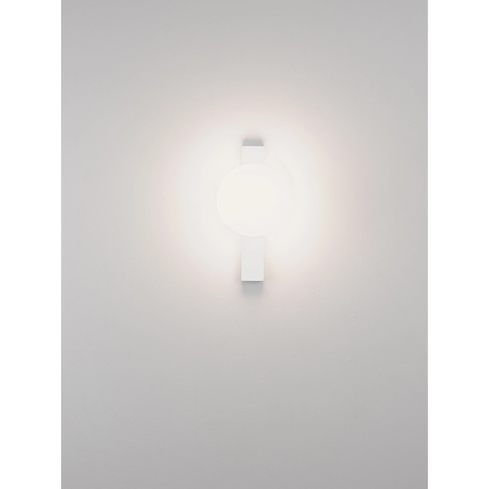 Einzigartige Wandlampe Remi Weiß Lyora 5212017494443