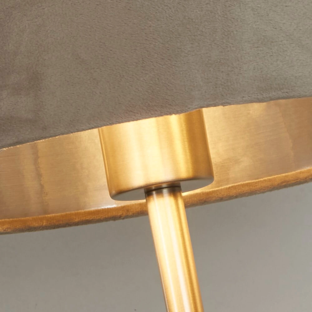 Schöne Tischlampe Finn Gold mit Creme Searchlight 5053423257235