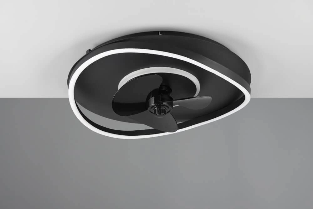 Schwarzer LED-Deckenventilator Sortland Trio 4017807606027