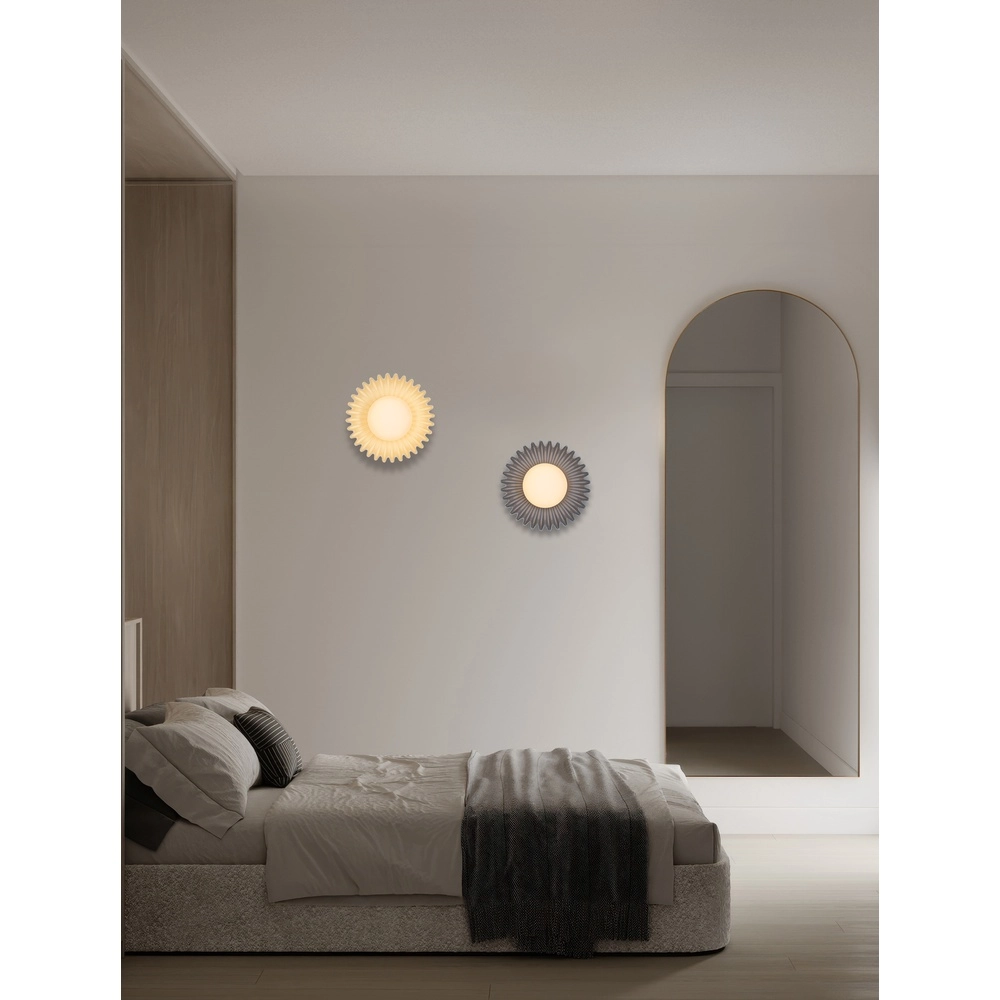 Wandleuchte Petel creme mit weißem Glas Lyora 5212017483959