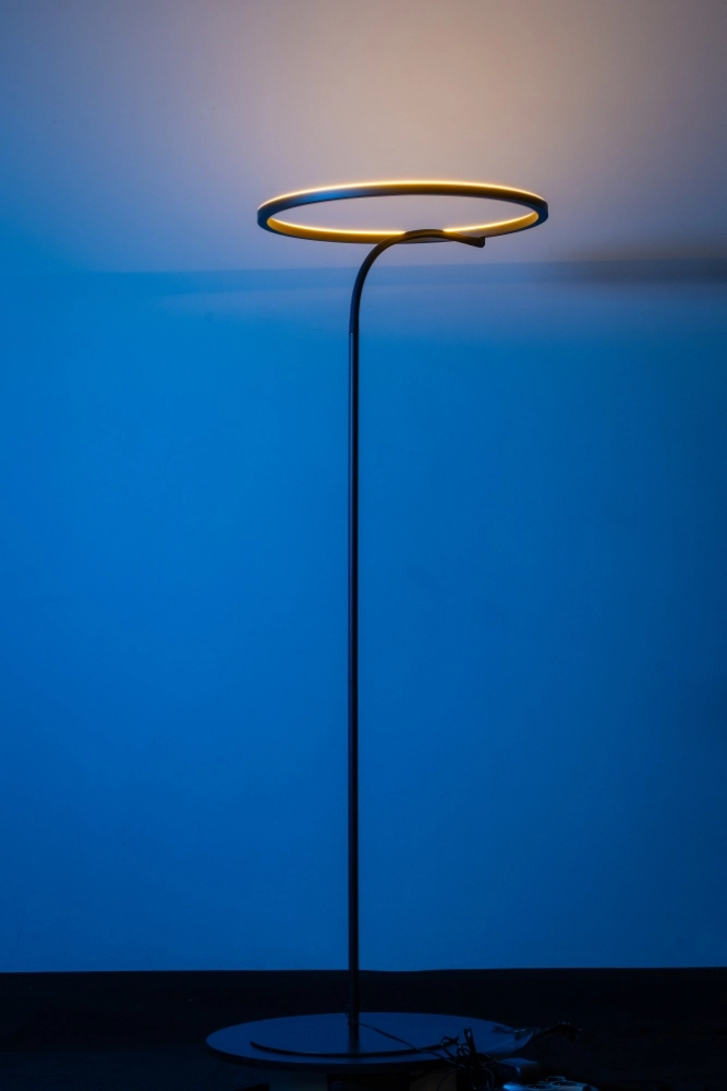Design-Stehlampe Iris LED – Schwarz ETH 8720195310150