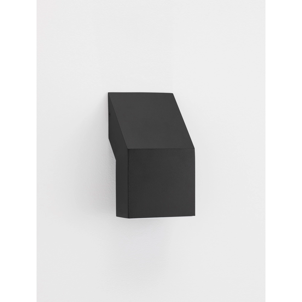 Design-Wandleuchte Brigitta schwarz Lyora 5212017435484