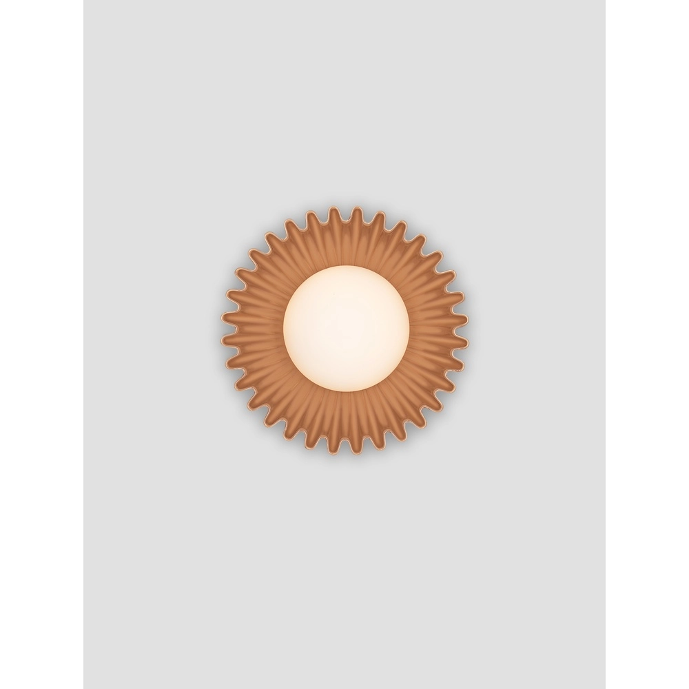 Wandleuchte Petel karamellbraun mit weißem Glas Lyora 5212017483973