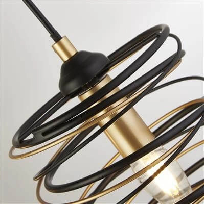 Hängelampe Spring 4-helles Schwarz mit Gold Searchlight 5053423185736