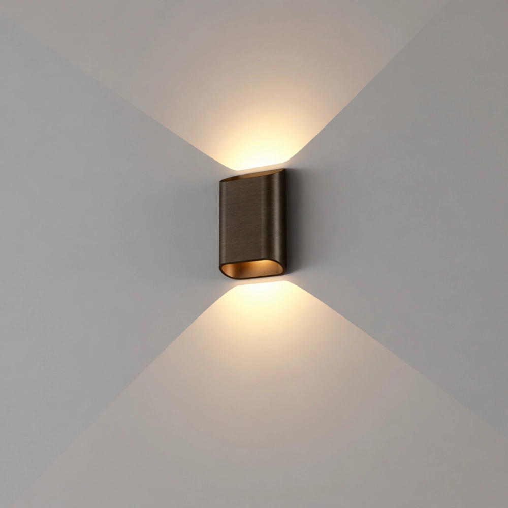 Design-Wandlampe Diaz-S Schwach bis warm, dunkel antikbraun