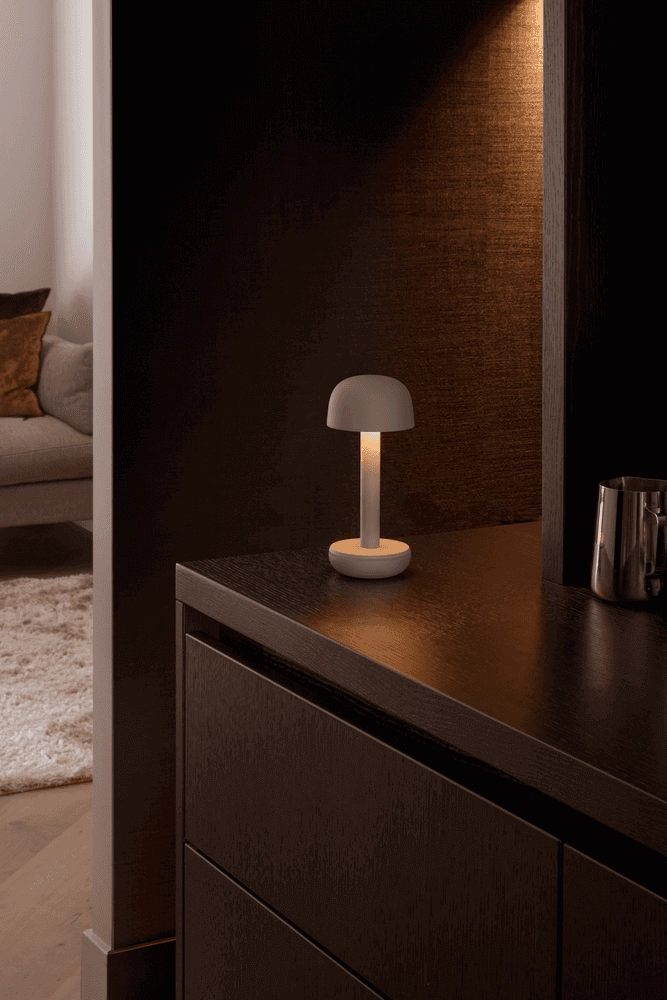 Wiederaufladbare Tischlampe Two Beige Humble 7446023311380