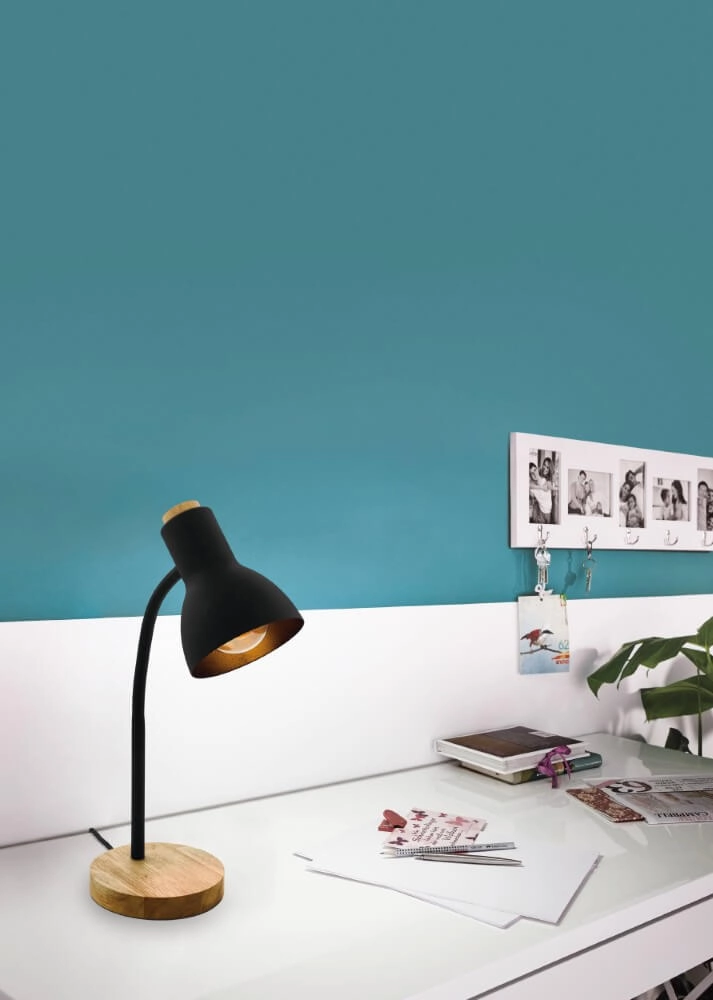 Ländliche Schreibtischlampe Veradal schwarz mit Holz Eglo 9002759988319