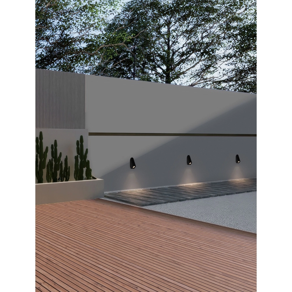 Schlanke Wandleuchte Soren schwarz Lyora 5212017481610