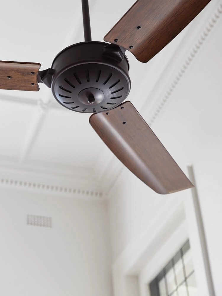 Deckenventilator aus Holz Airfusion Carolina Ø 142cm Beacon 9333509110682