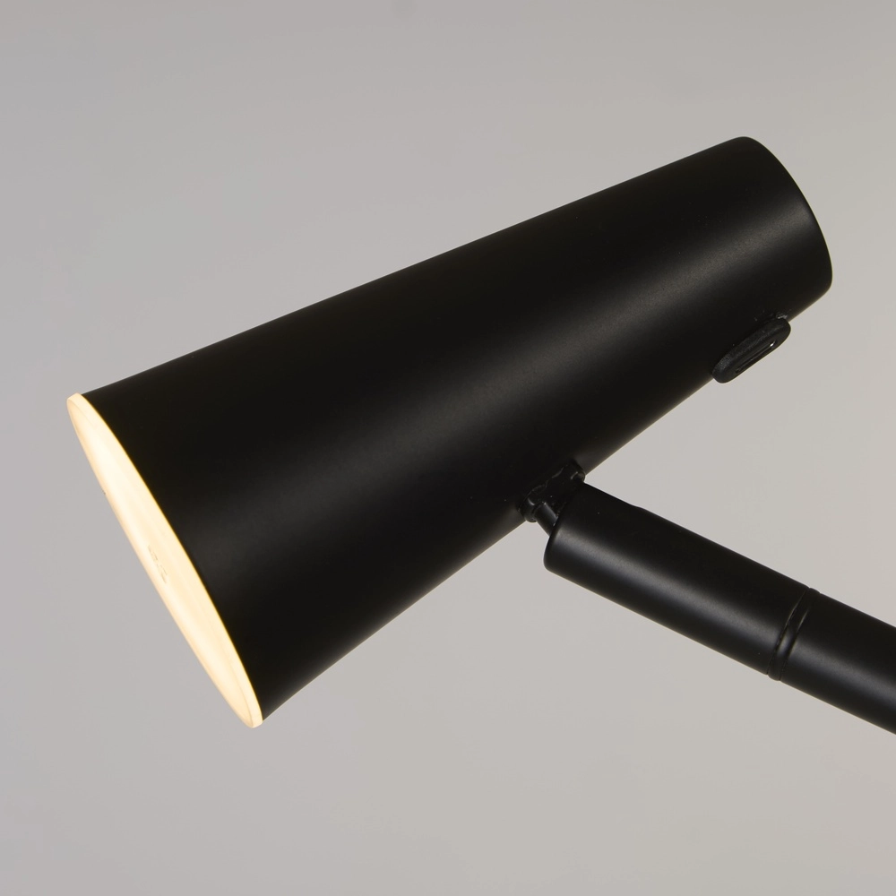 Stehlampe Rechargeable schwarz Searchlight 5053423298627