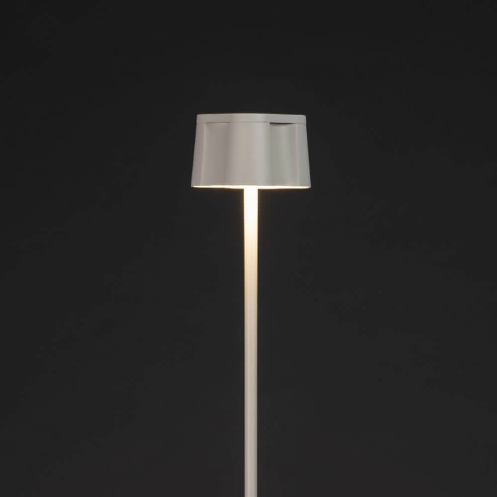 Weiße Stehlampe Nice für draußen KonstSmide 7318307831252