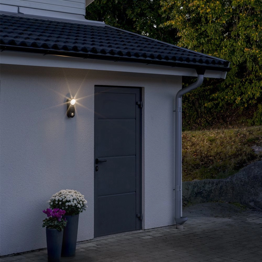 LED-Wandleuchte Prato 10 cm schwarz mit Bewegungssensor KonstSmide 7318307696752