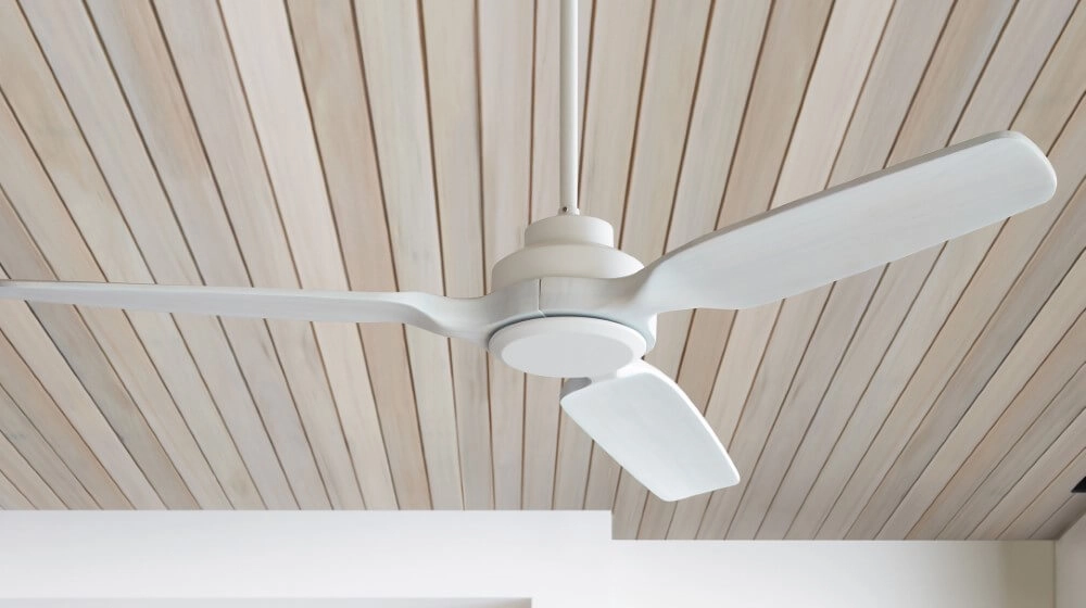 Deckenventilator aus weißem Holz Shoalhaven Ø 142cm Beacon 9333509136576