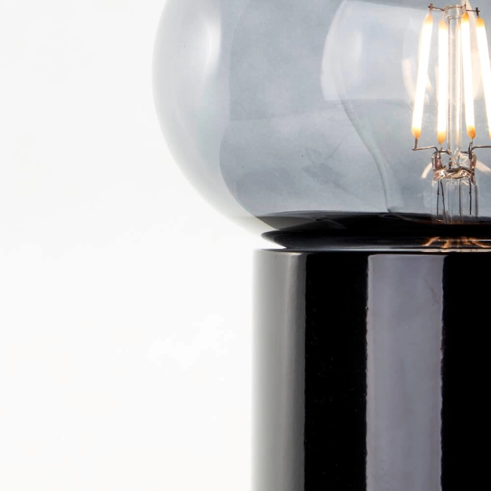 Schwarze Tischlampe Knut mit Rauchglas Brilliant 4004353430169