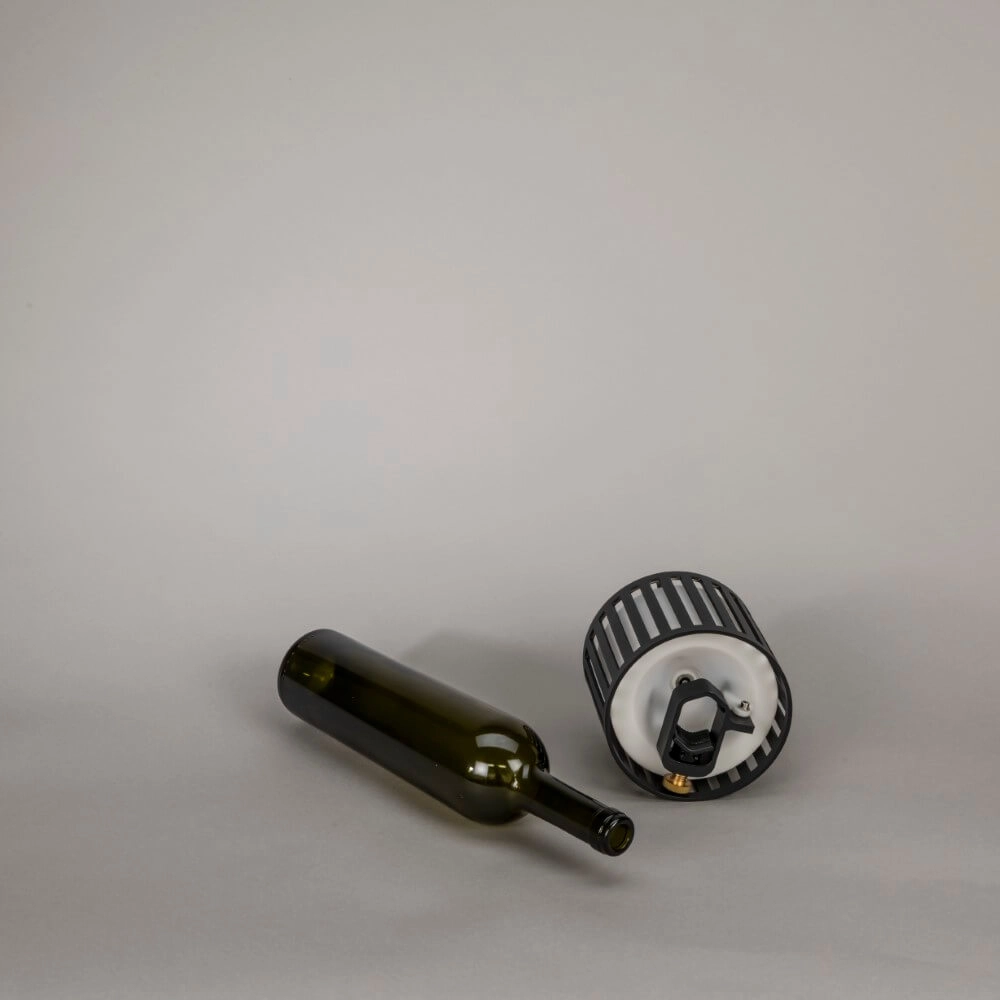 Einzigartige Tischlampe Bottle schwarz wiederaufladbar KonstSmide 7318308377520