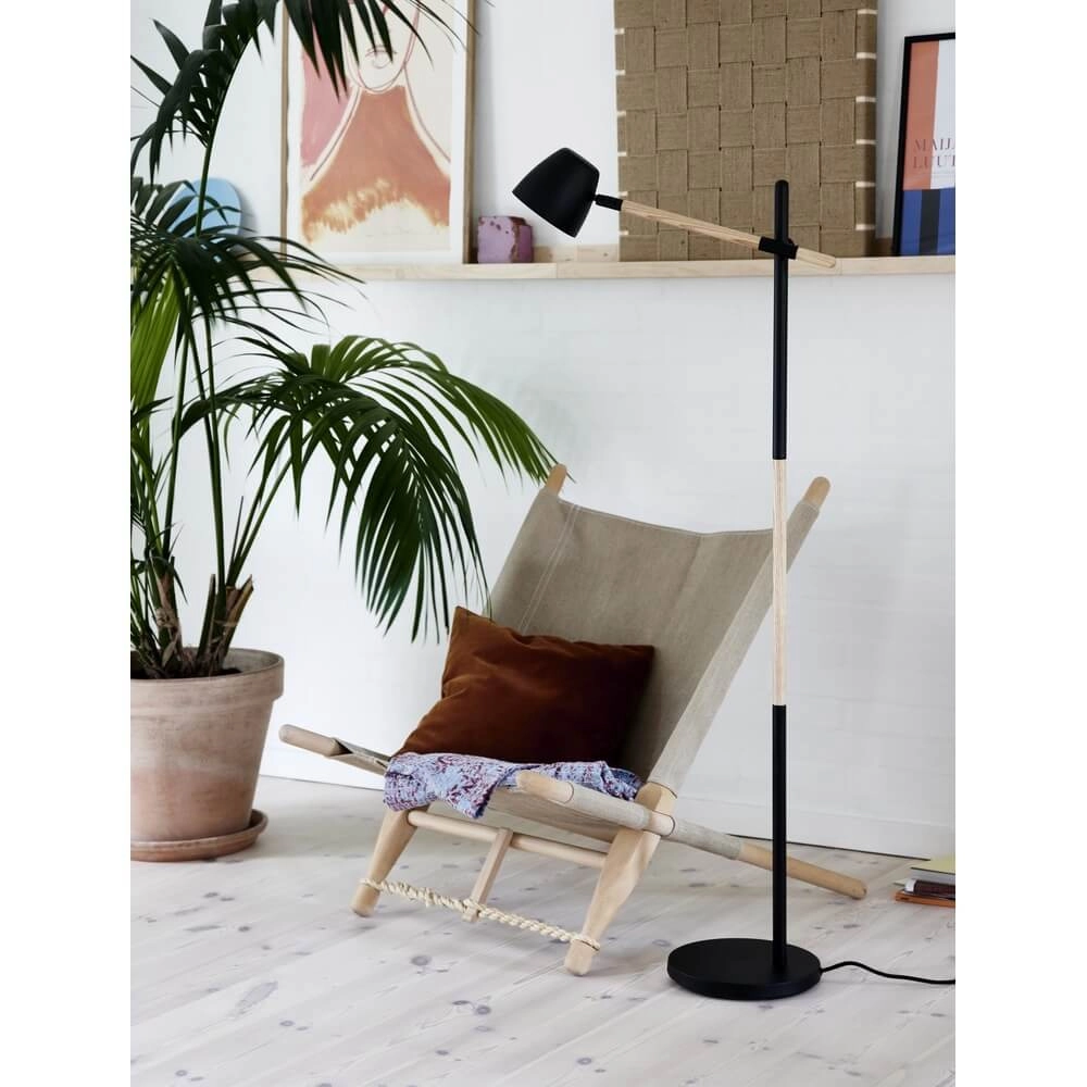 Stehlampe Theo schwarz mit Holz Nordlux 5704924005701