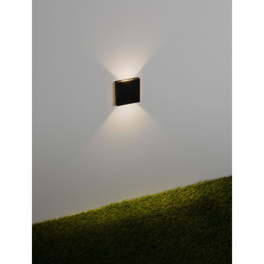 Quadratische Einbauleuchte Iko Schwarzes Doppelzimmer Lyora 5212017471734