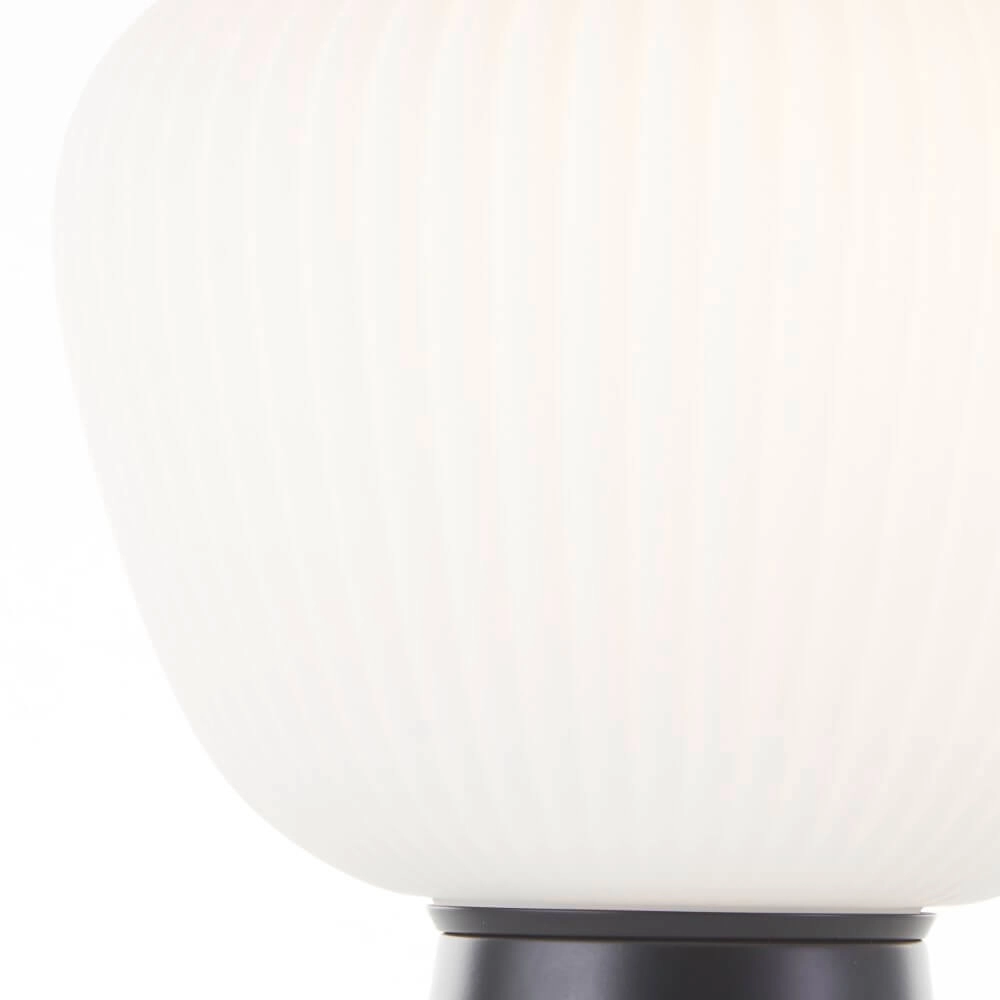 Tischlampe Kaizen schwarz mit weiß Brilliant 4004353447136