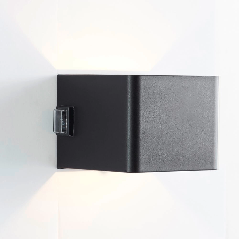 Kabellose Außenleuchte Iseo wiederaufladbar mit Sensor Brilliant 4004353435577