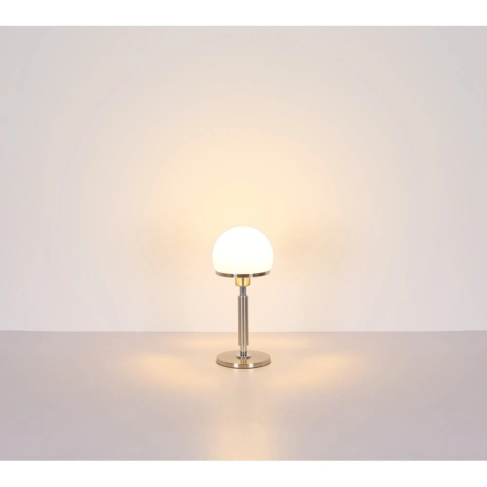 Tischlampe Haku Gold mit weißem Glas Globo 9007371450312
