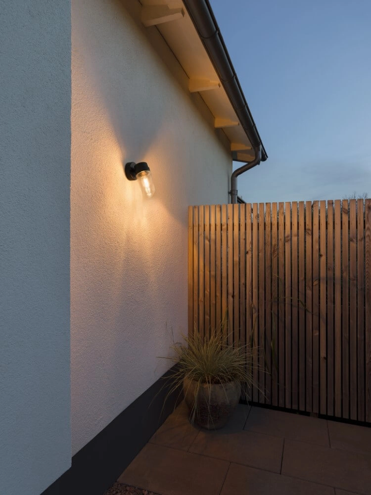 Ländliche Außenlampe Vega Schwarz KonstSmide 7318304297501