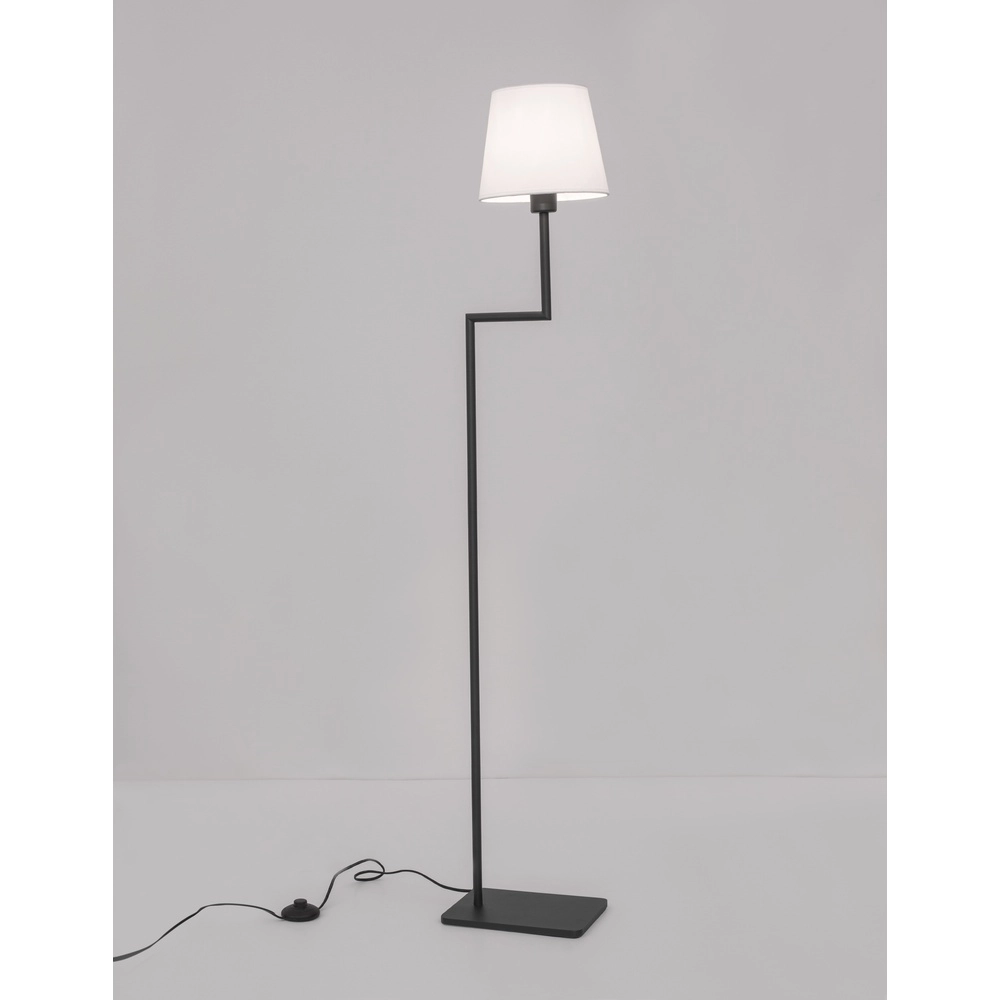 Stehlampe Savona schwarz mit weißer Kapuze
