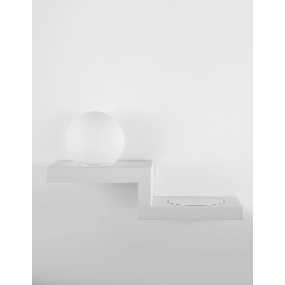 Nachttischlampe Room weiß mit kabellosem Ladegerät Lyora 5212017423726