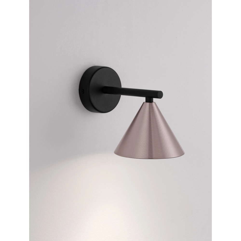Wandleuchte Conico Einzelzimmer schwarz mit kaffeebraun Lyora 5212017475381