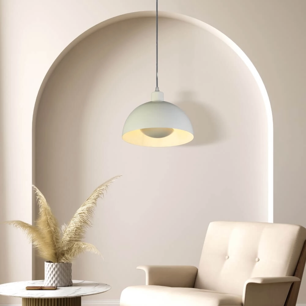 Cremefarbene Pendelleuchte Mars Schirm 31cm hoch Searchlight 5053423274324