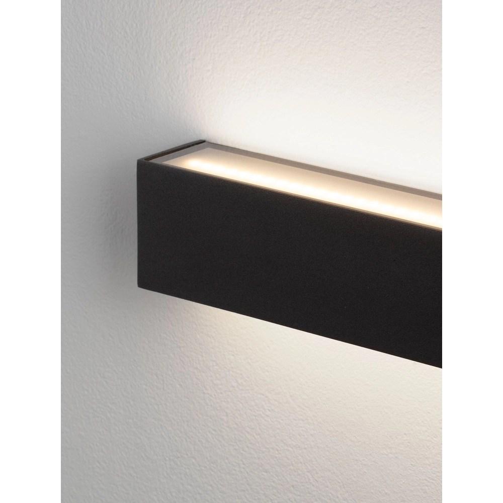 Schlanke Wandleuchte Allure schwarz 26cm Lyora 5212017479082