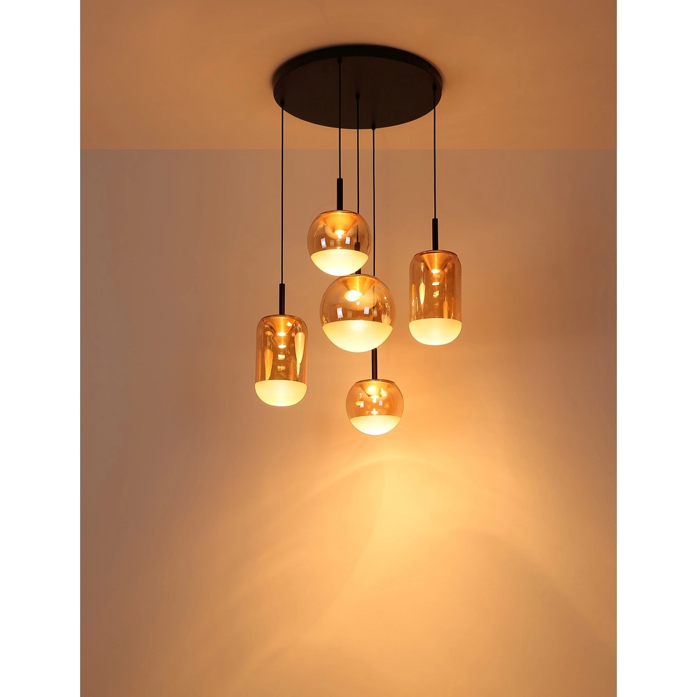 Design-Pendellampe Severin 5-Licht Schwarz mit bernsteinfarbenem Glas Globo 9007371537945