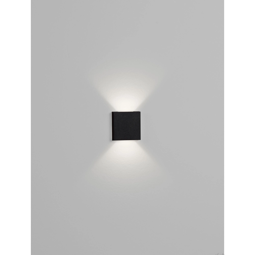 Quadratische Einbauleuchte Iko Schwarzes Doppelzimmer Lyora 5212017471734