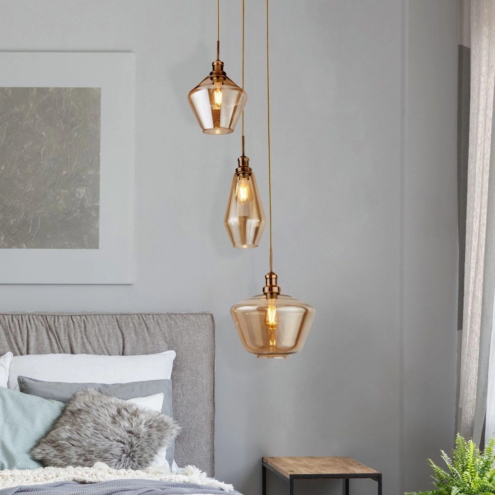 Vide Hängelampe Mia 3-Licht-Kupferbronze mit Bernsteinglas Searchlight 5053423158679