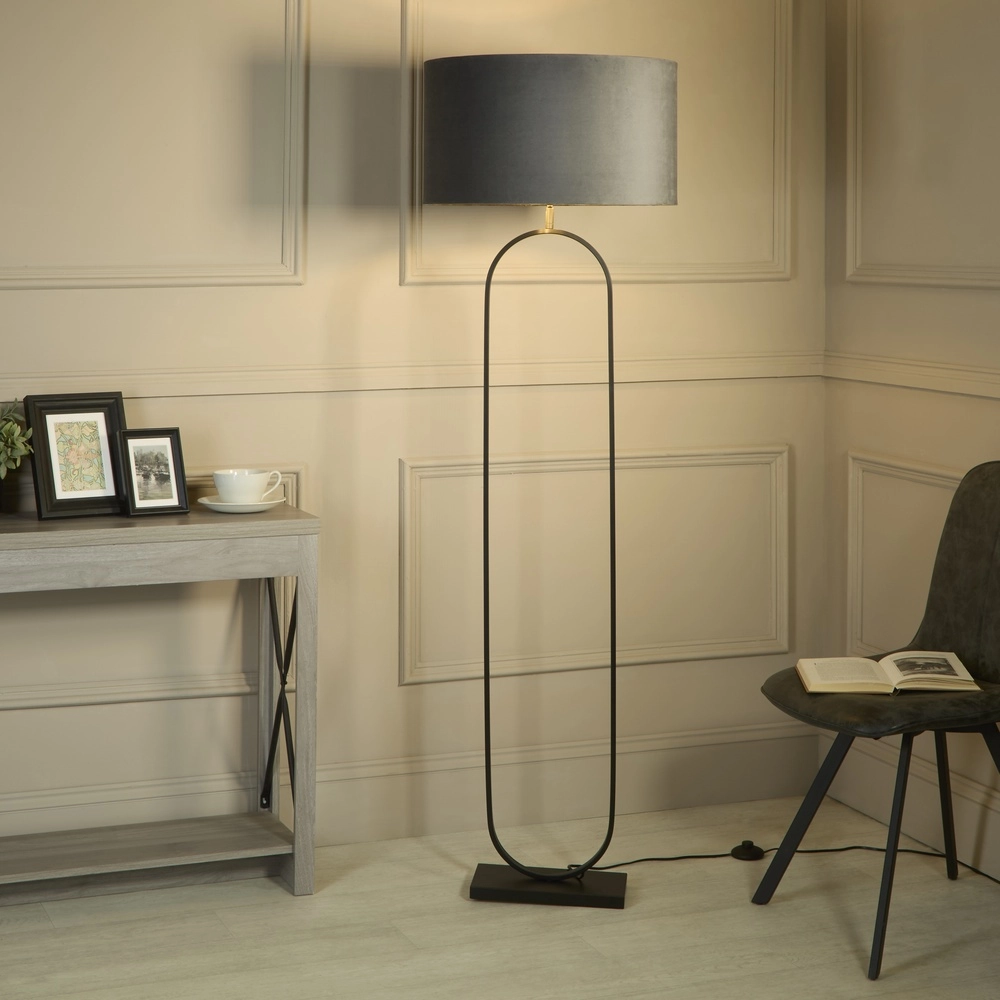 Stehlampe Modish schwarz mit dunkelgrauer Kapuze Searchlight 5053423307541