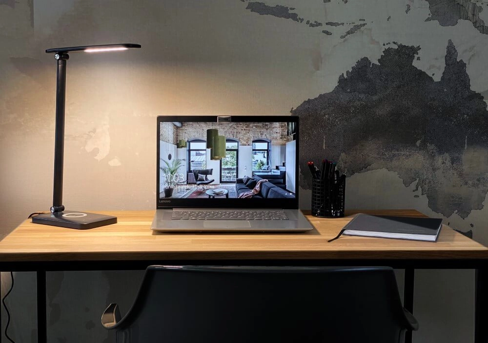 LED-Schreibtischlampe Style Led mit Smartphone-Ladegerät Lyora 5903139840491